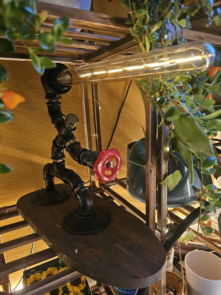 Steampunk Pipe Man Table Lamp image indicator(3)