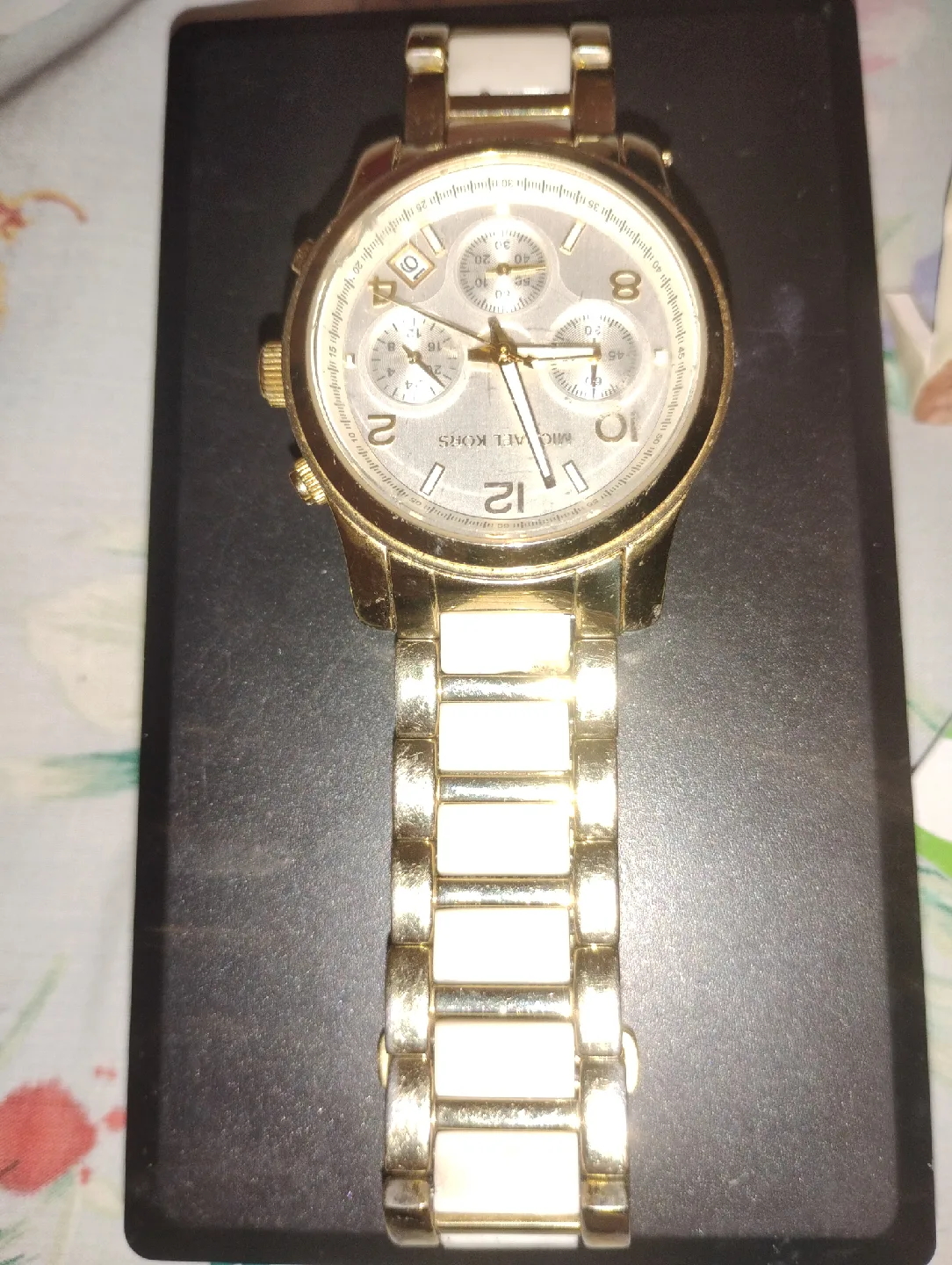Gold Chronograph Watch thumbnail