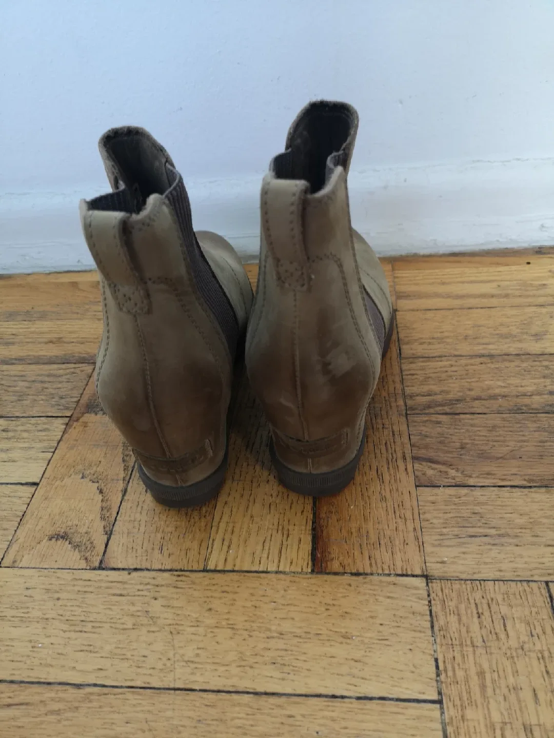 Sorel  Wedge Ankle Boots Size 9 image indicator(3)