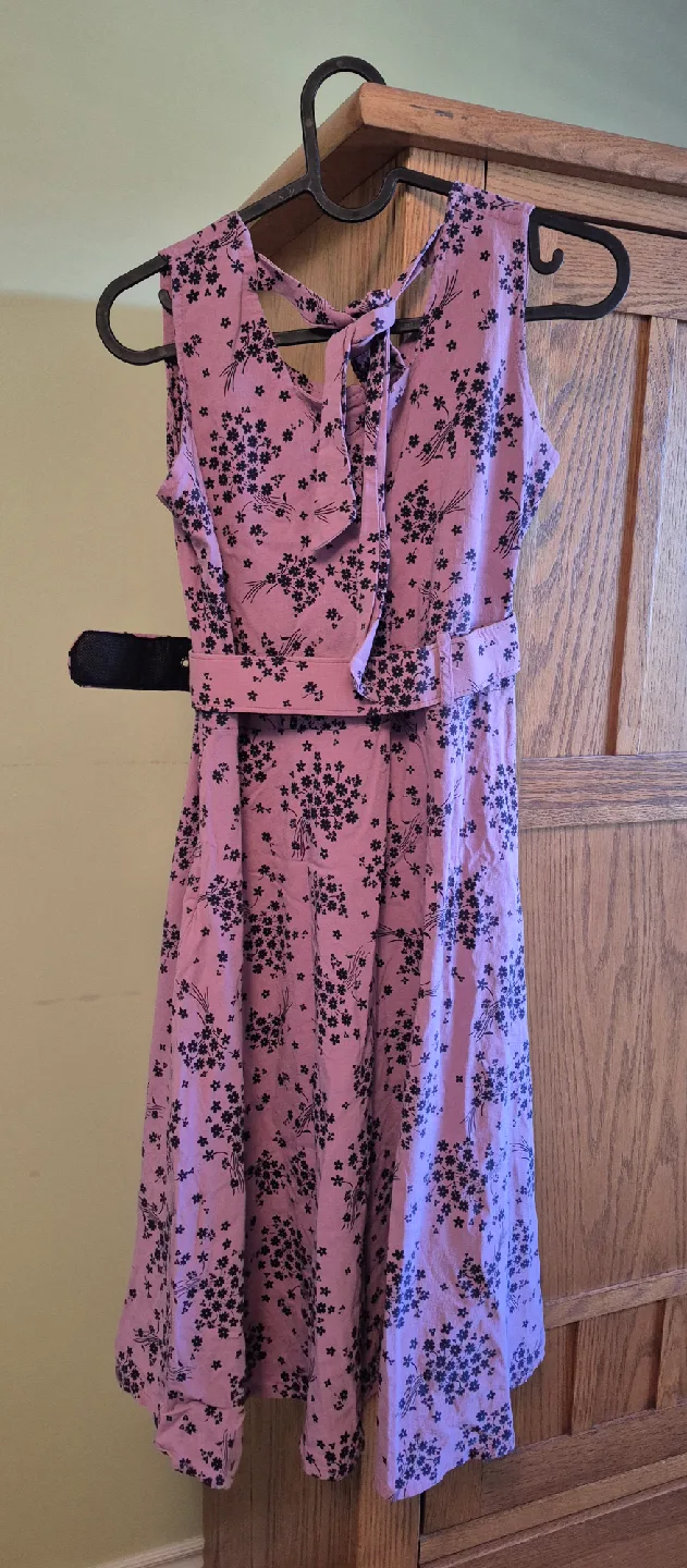 Pink Floral Dress with Belt image indicator(2)