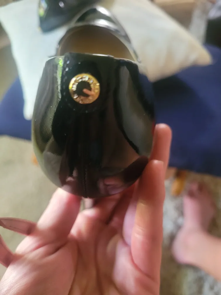 Michael Kors Black Patent Leather Heels image indicator(3)