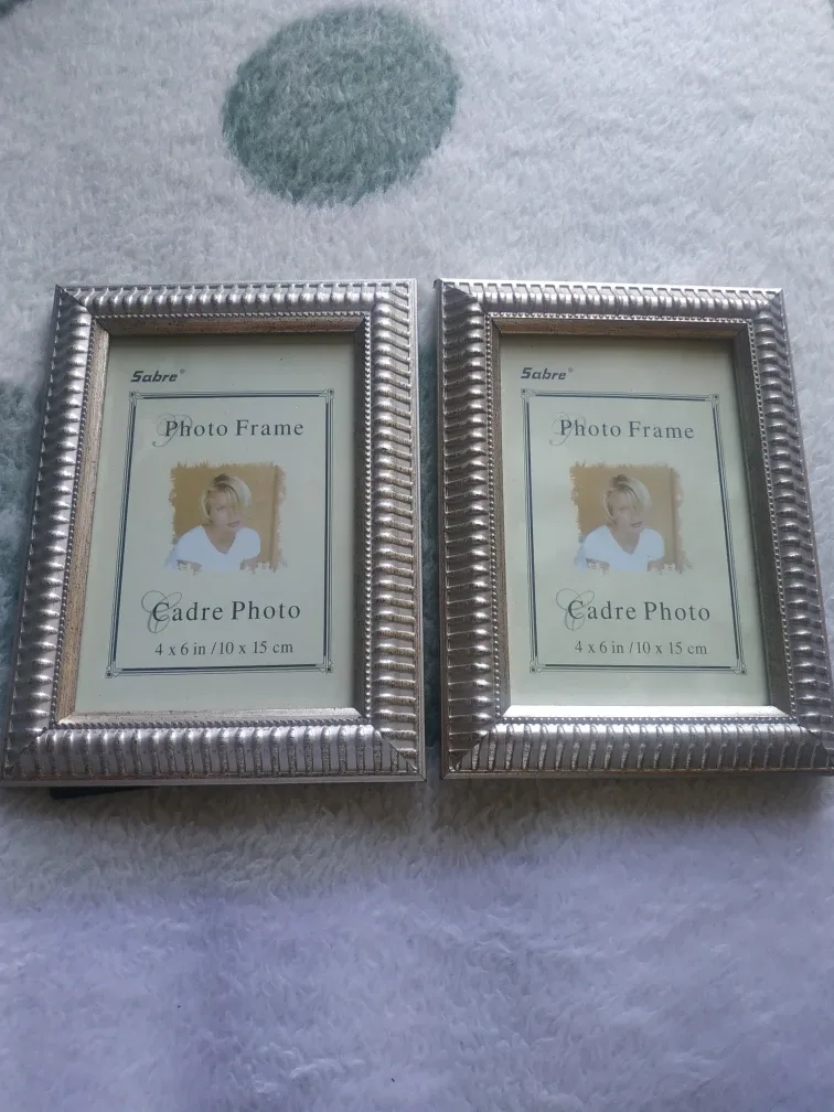 2 Photo Frames 4"x6"  in 🥕 thumbnail