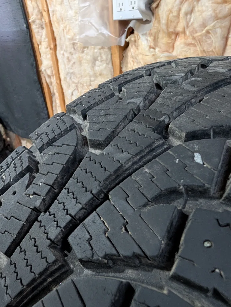 (4)-215/70R16 Winter Tires On Steel Rims Off 2017 Mitsubishi Rvr image indicator(2)