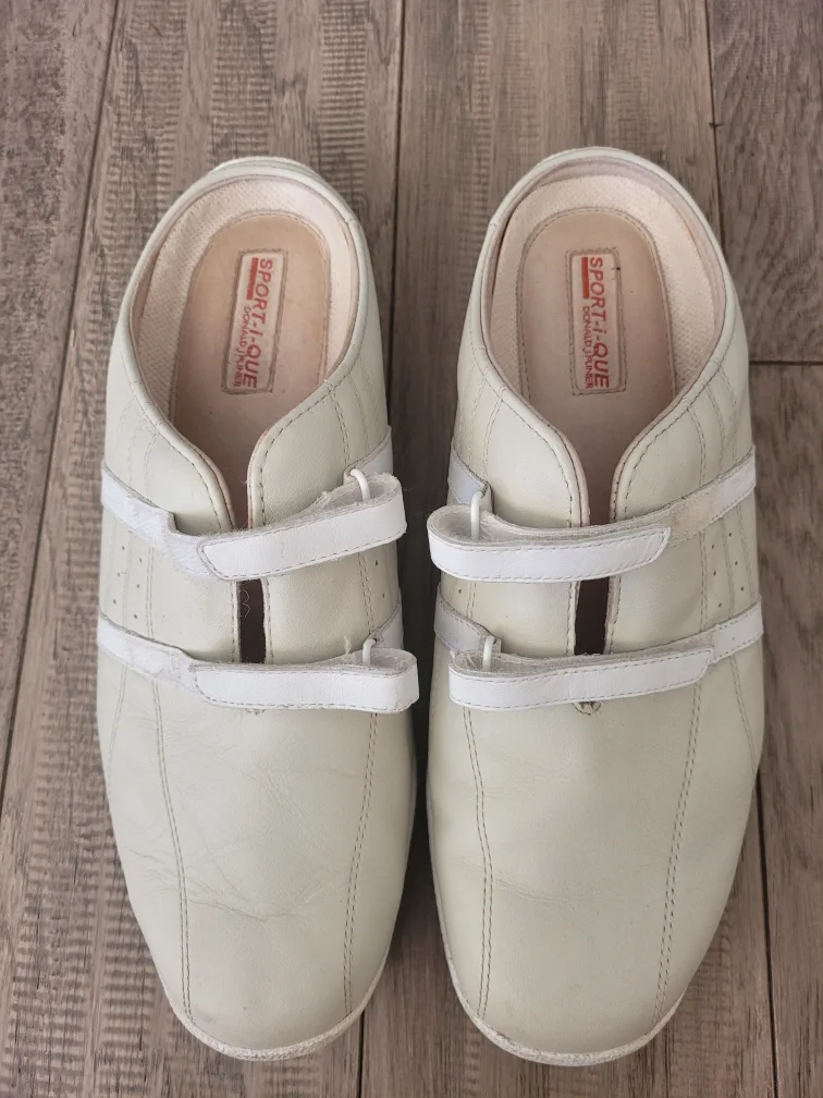 Sport-Ique Donald Pliner Leather Mules size 10 image indicator(2)