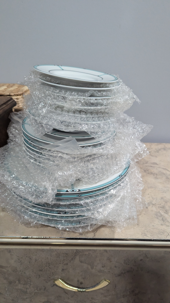 Dinnerware Set