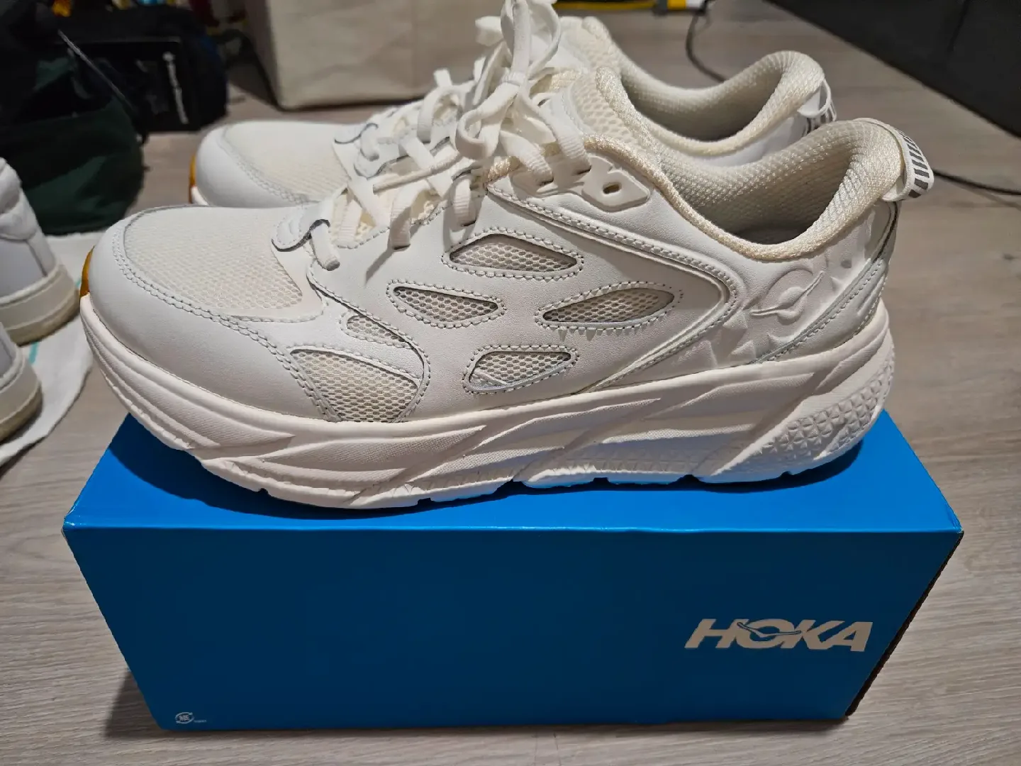 Hoka Clifton L Athletics size M9.5 W10.5 27.5cm thumbnail