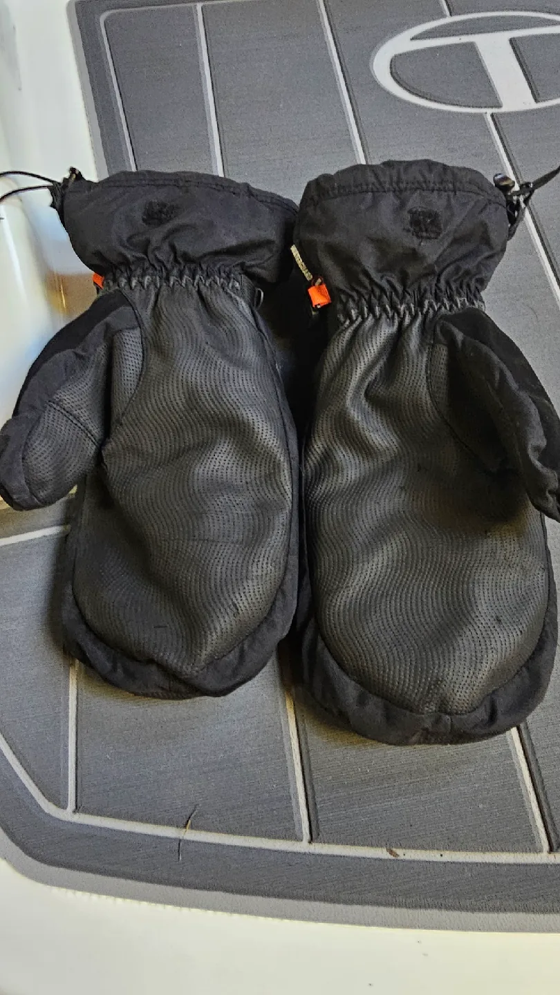 Kombi Black Winter Mittens Size Xl image indicator(2)