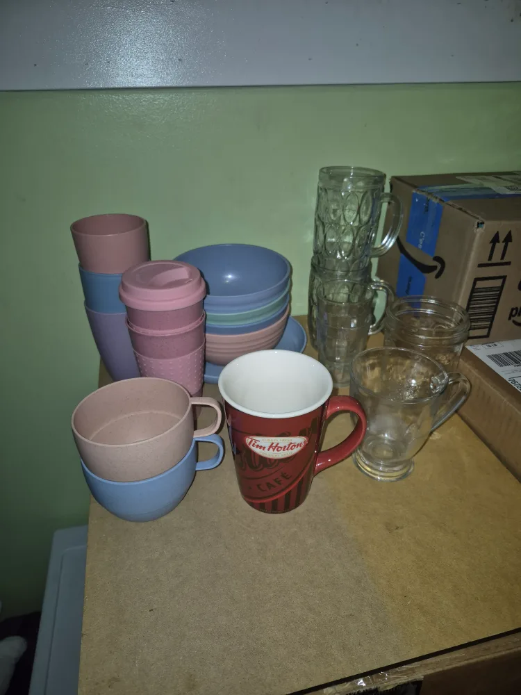 Mixed Lot of Mugs, Bowls, and Glassware thumbnail