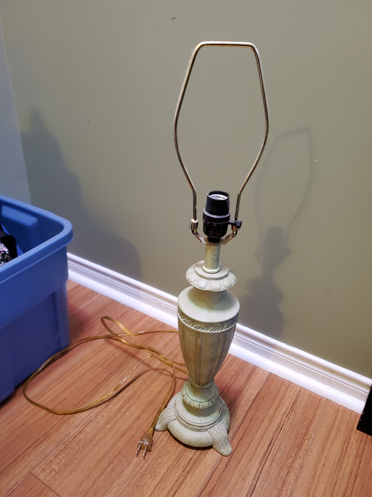 Vintage Style Table Lamp (no shade)🥕