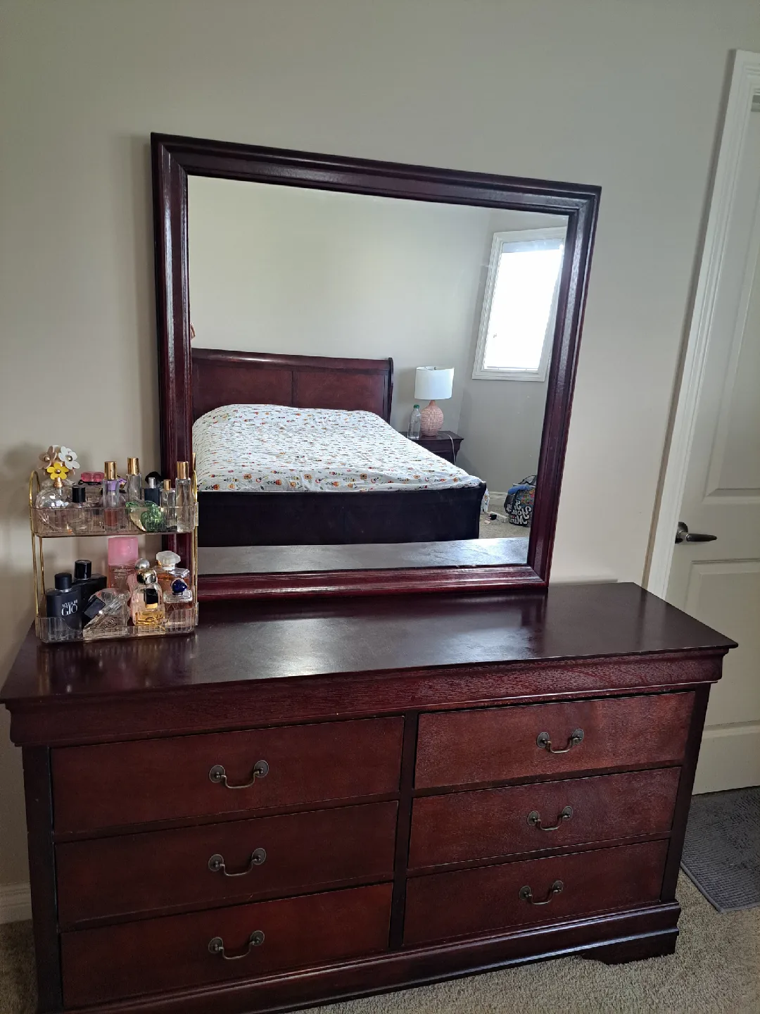 7 Bedroom Set - Bed Frame, Nightstands, Dresser, Mirror thumbnail