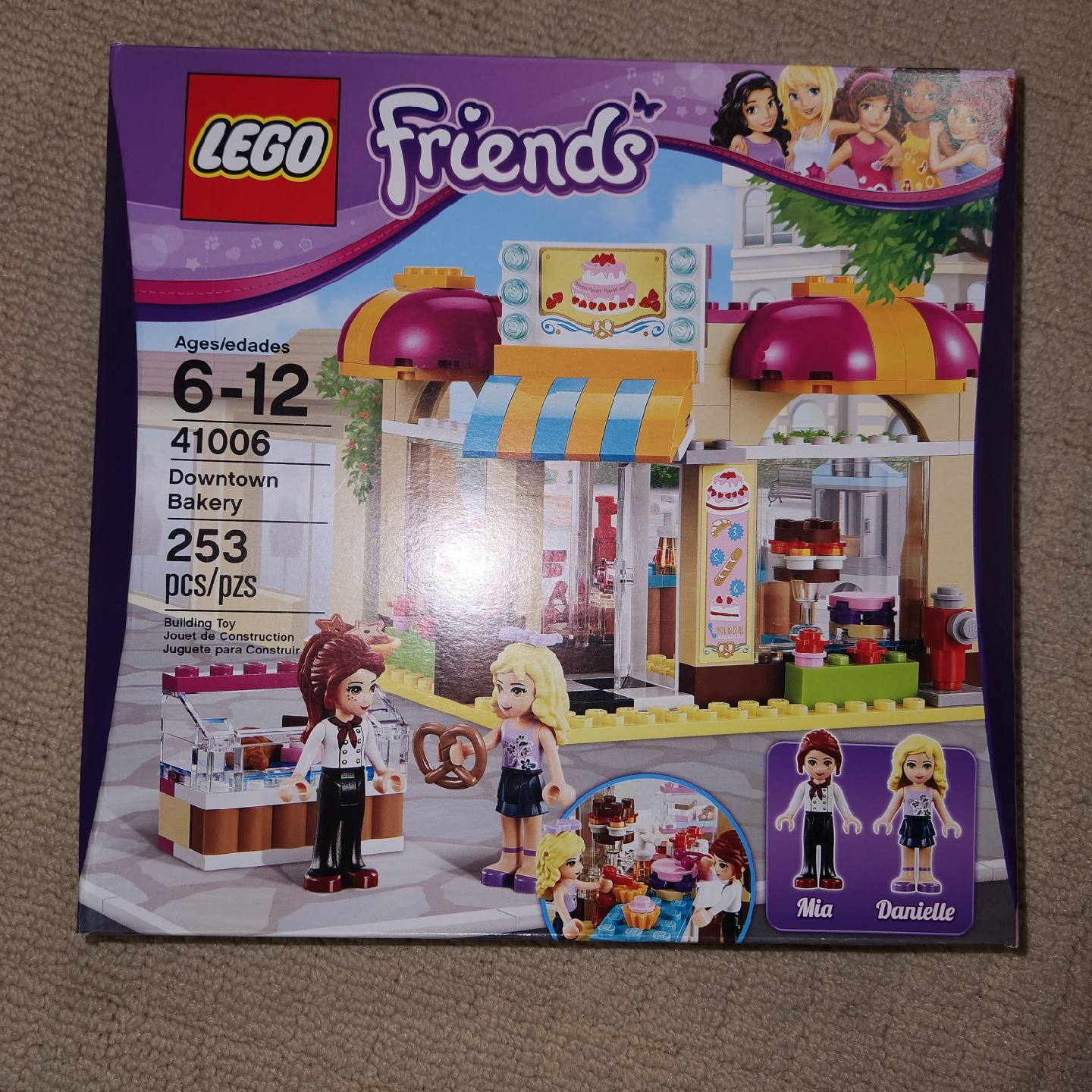 LEGO Friends 41006 Downtown Bakery Set Mia &Danielle