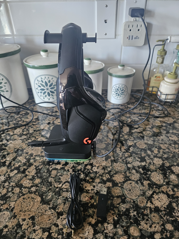 Logitech G935 Wireless Headset - photo 2