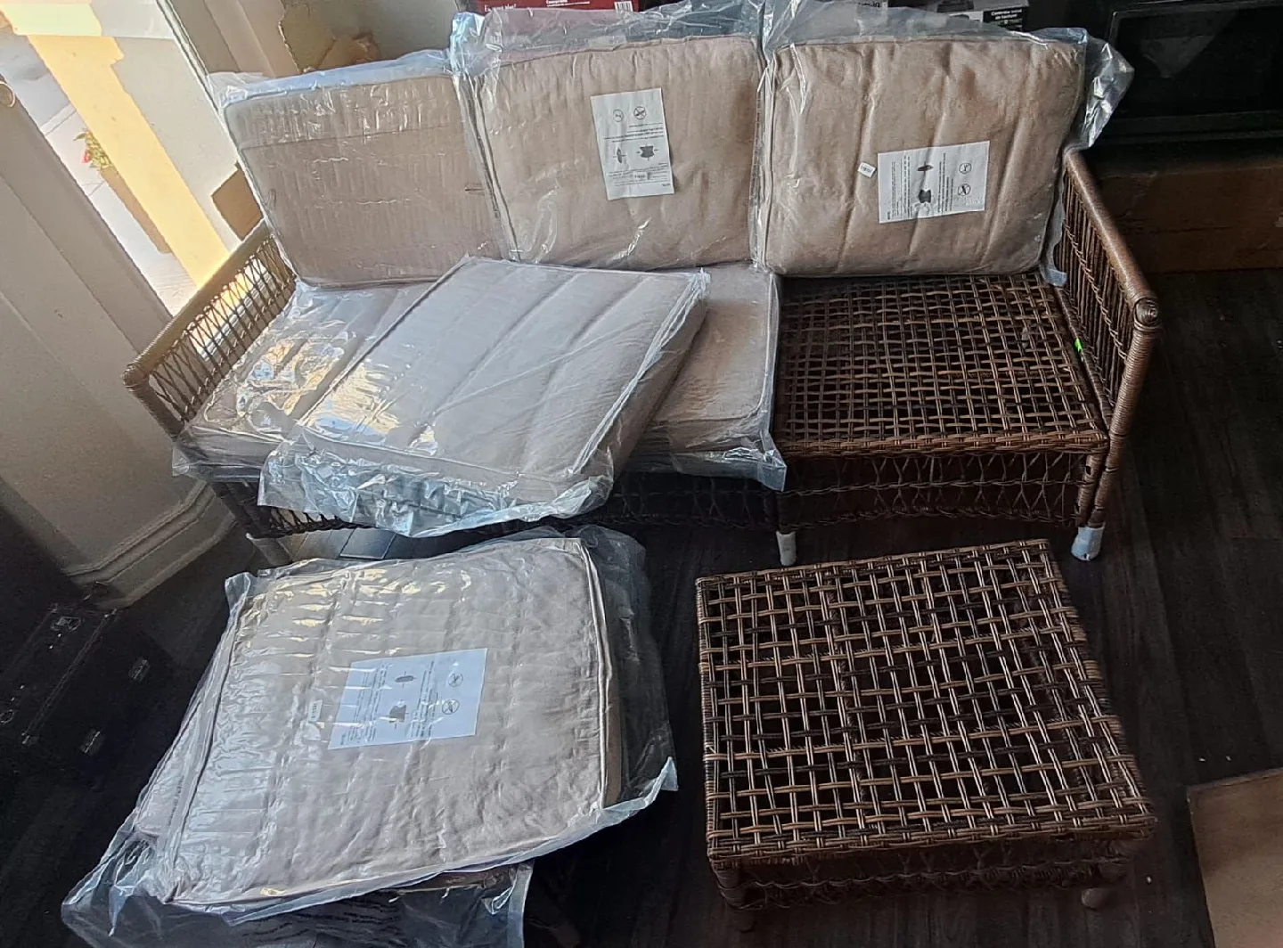 Haplife Wicker Sofa with Cushions - Like New! image indicator(2)