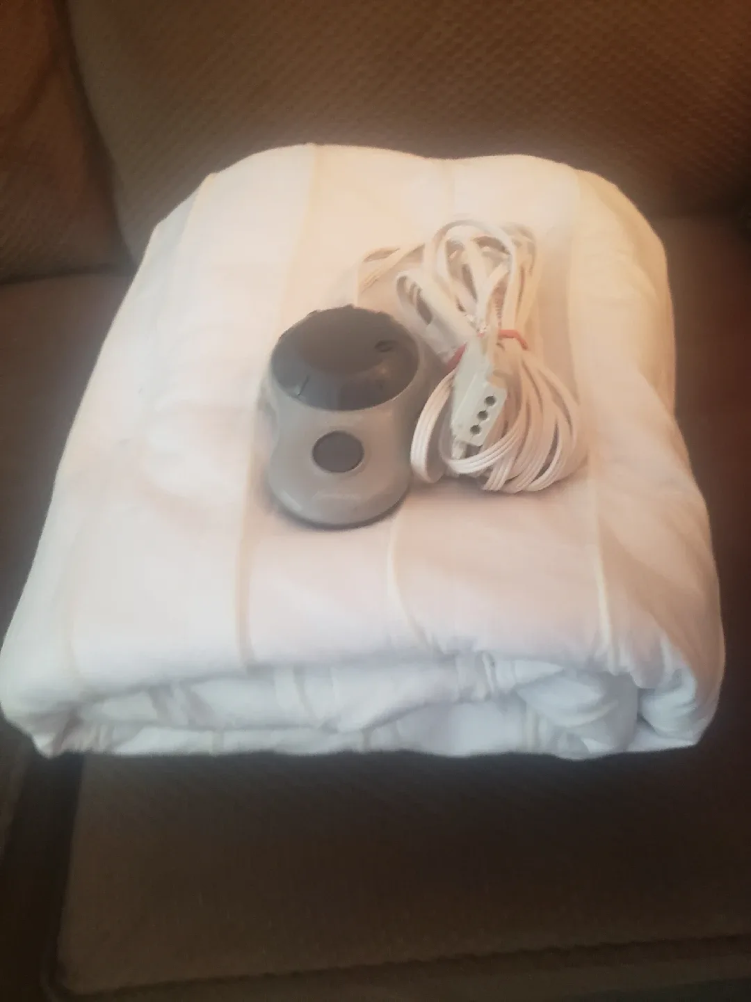 Sunbeam Heated Blanket with Controller for double bed thumbnail
