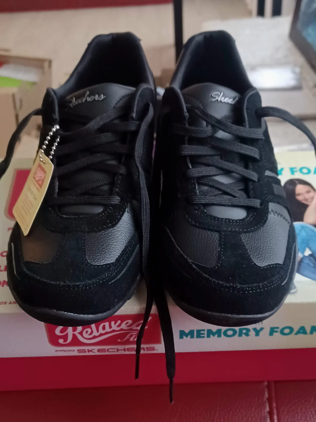 New Skechers Relaxed Fit Memory Foam Sneakers size 8 W image indicator(4)