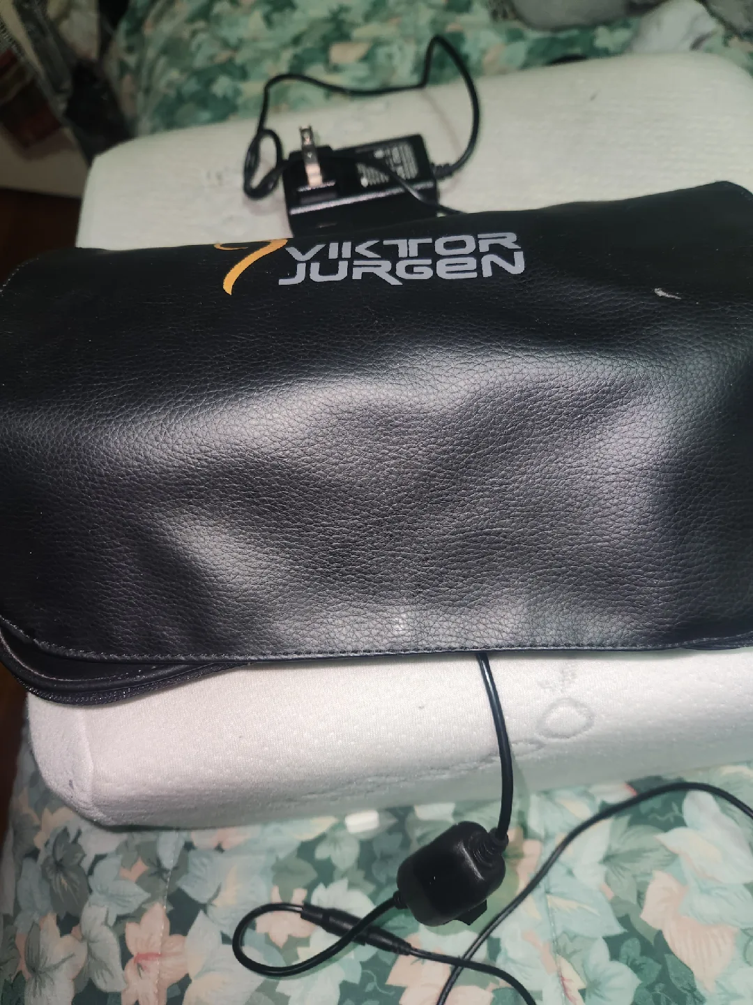 Viktor Jurgen Neck and Shoulder Massager image indicator(3)