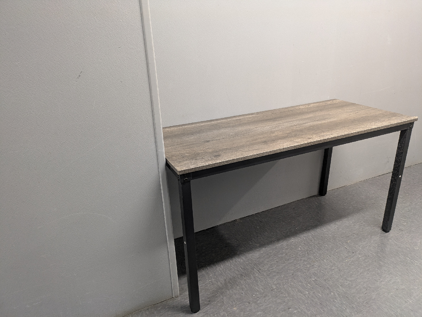 Simple Desk with Metal Frame - photo 4