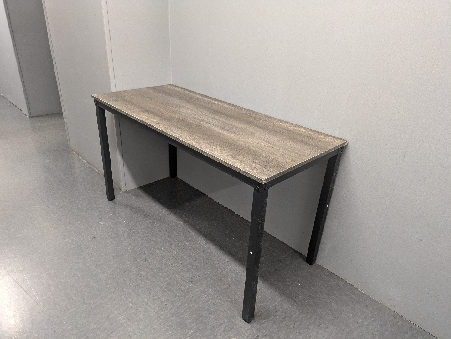 Simple Desk with Metal Frame - photo 5