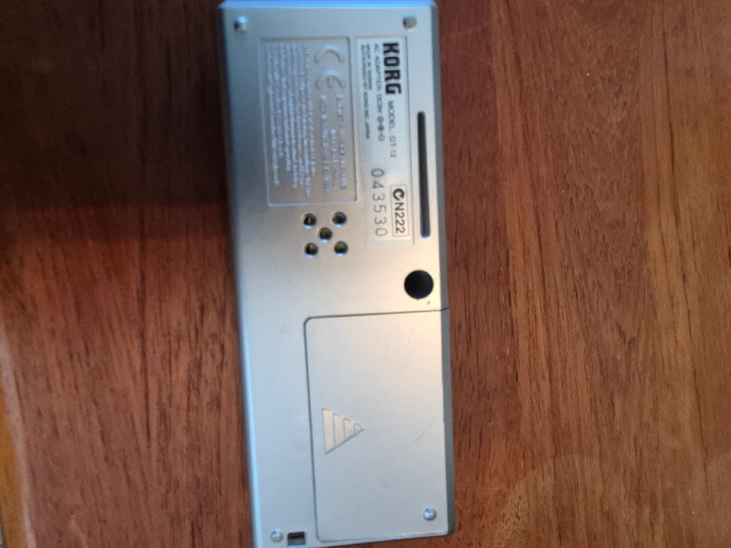 Korg GT-12 Guitar/Bass Chromatic Tuner image indicator(3)