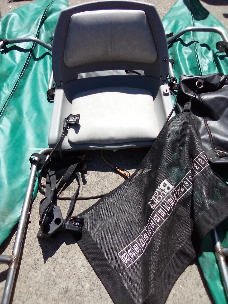 Buck's Bags Southfork Pontoon Boat image indicator(2)