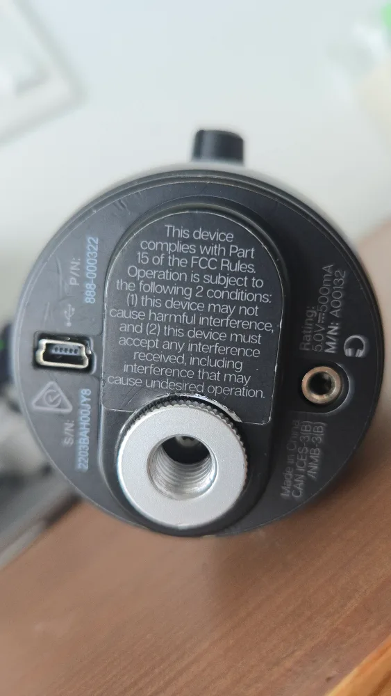 Blue Yeti USB Microphone - Black image indicator(3)