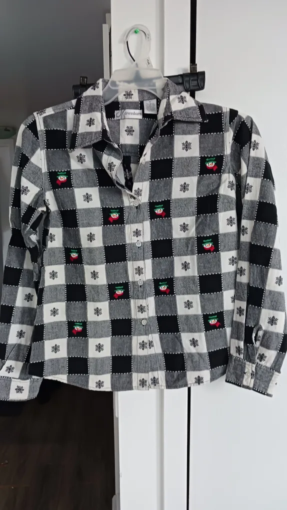 Dressbarn Plaid Christmas Top - Size M thumbnail