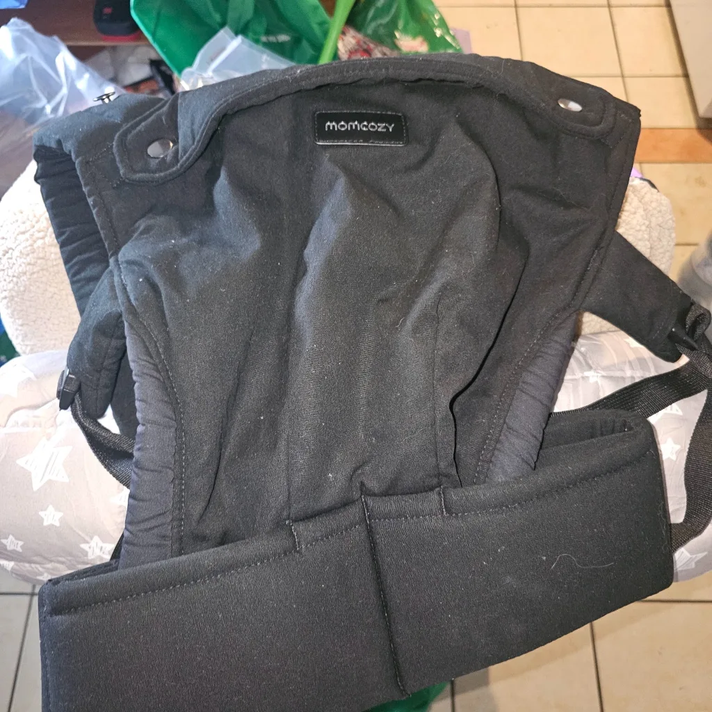 Momcozy Baby Carrier - Black image indicator(2)