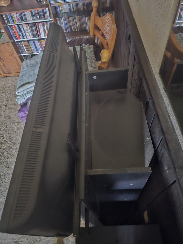 32" tv with stand - photo 2