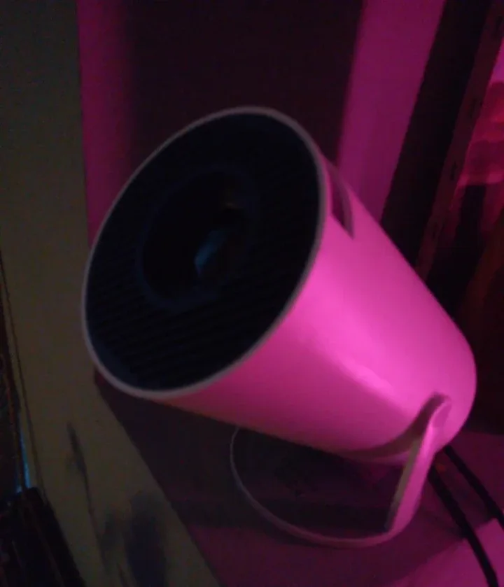 Brand New Projector! never used. image indicator(3)