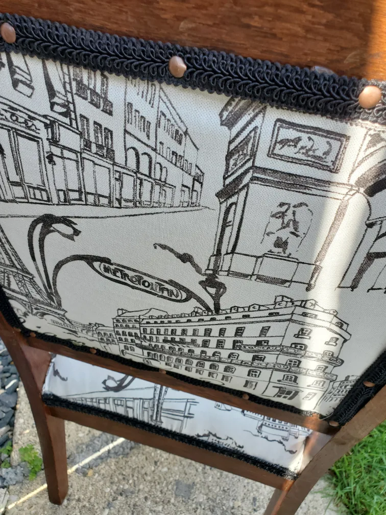 antique oak Paris Print Accent Chair 19x37 image indicator(3)