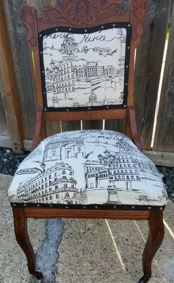 antique oak Paris Print Accent Chair 19x37 image indicator(4)