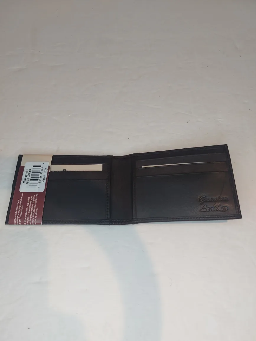 Black Canyon Outfitters RFID Leather Wallet - New image indicator(3)