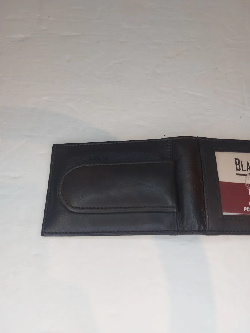 Black Canyon Outfitters RFID Leather Wallet - New image indicator(4)