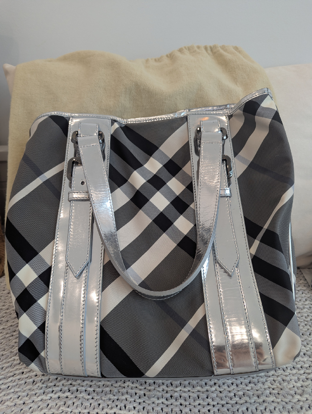Burberry Plaid Tote Bag - photo 2