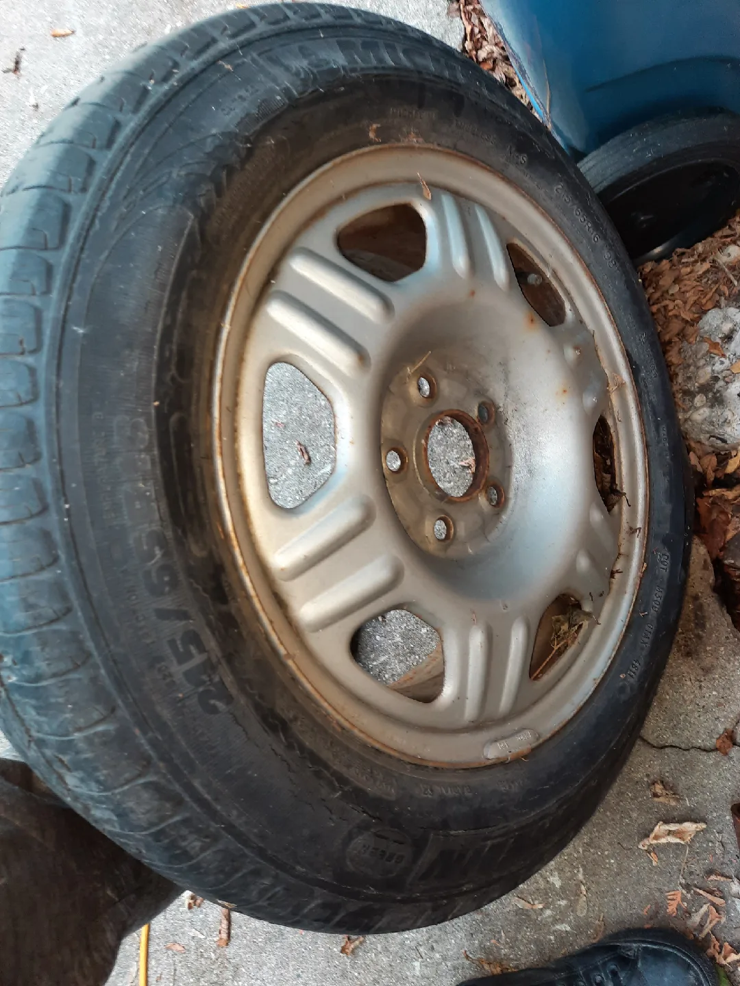 Used Tire & Rim - 245/65R16 thumbnail