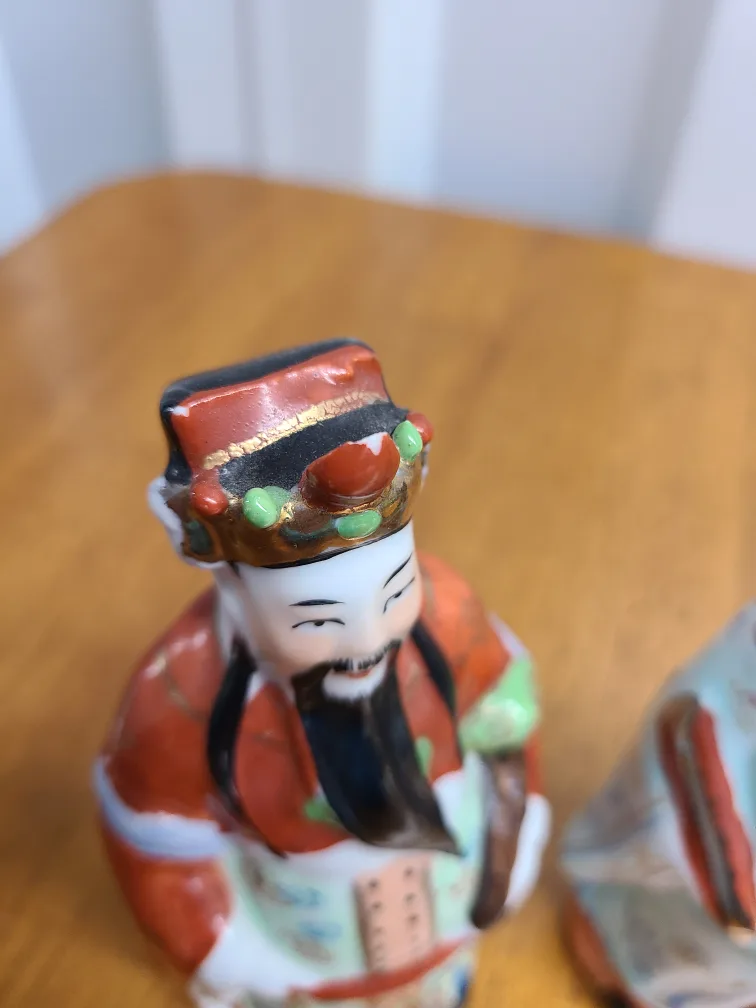 Two Chinese God Figurines image indicator(4)