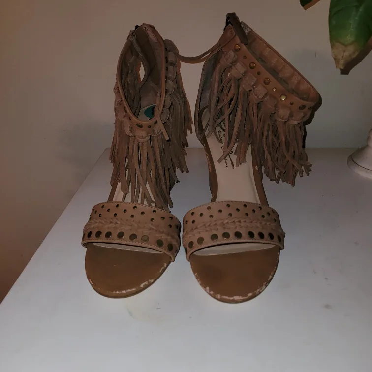 🥕American Rag Fringe Heels - Size 8 thumbnail
