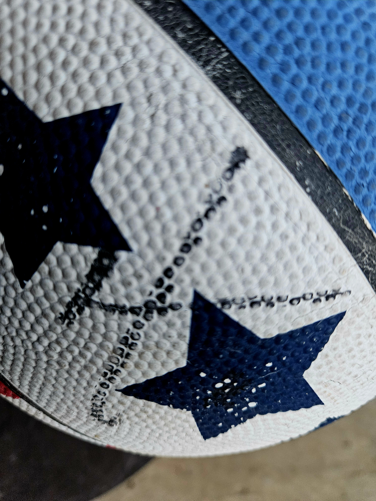 Harlem Globetrotters Basketball - photo 3