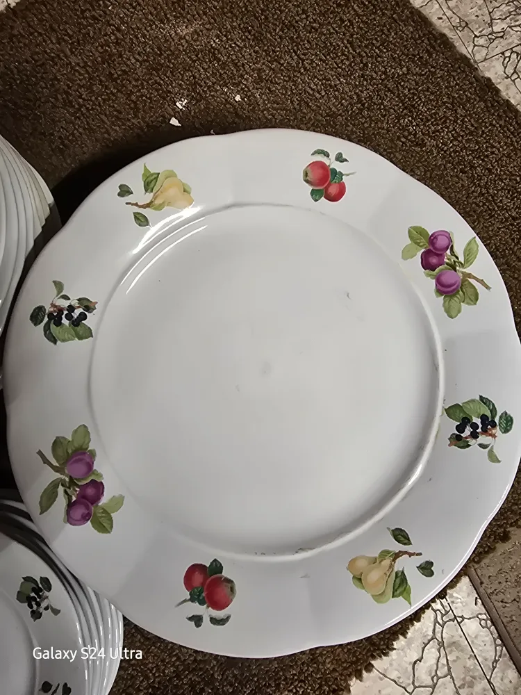 Vintage Fruit Patterned Dishes image indicator(2)