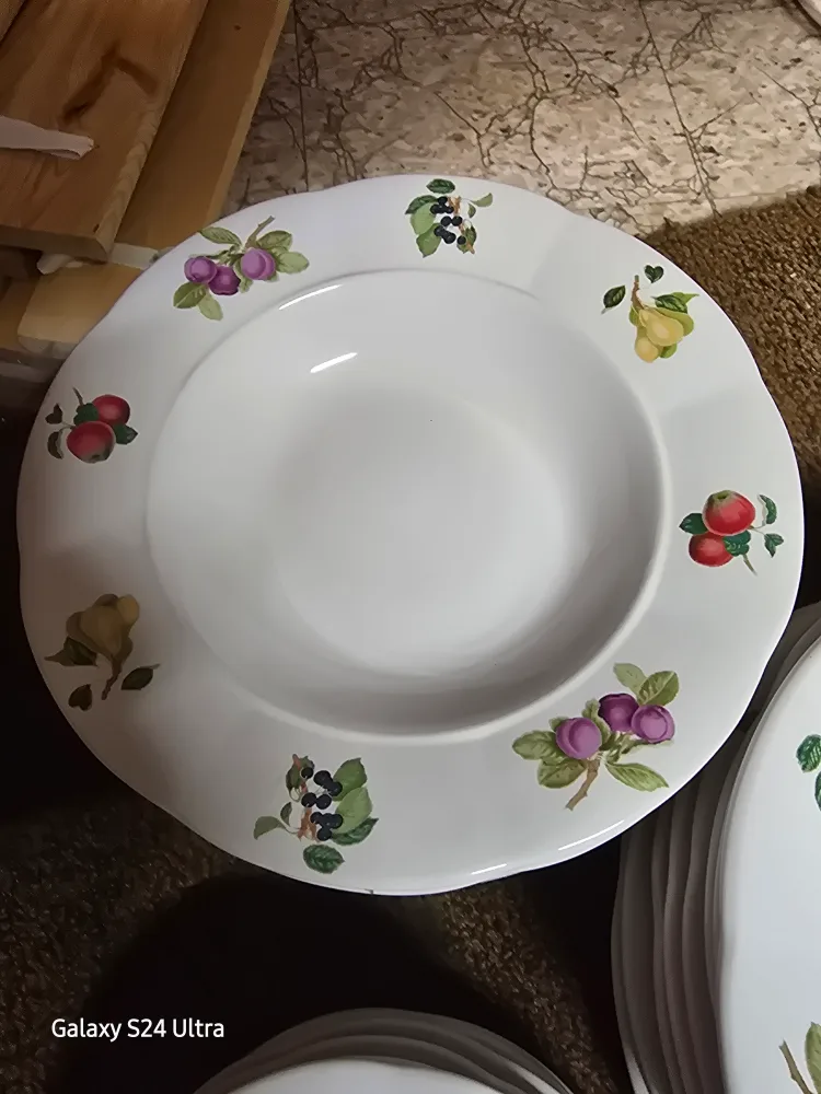 Vintage Fruit Patterned Dishes image indicator(3)