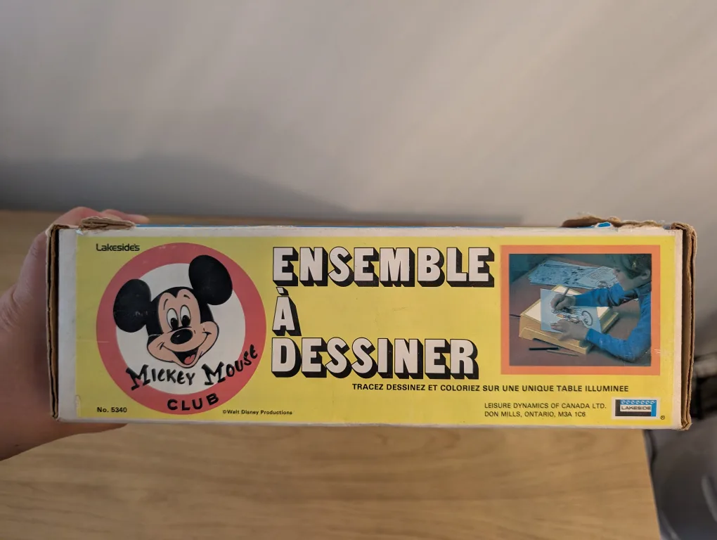 Vintage Lakeside Light-Up Drawing Desk image indicator(10)