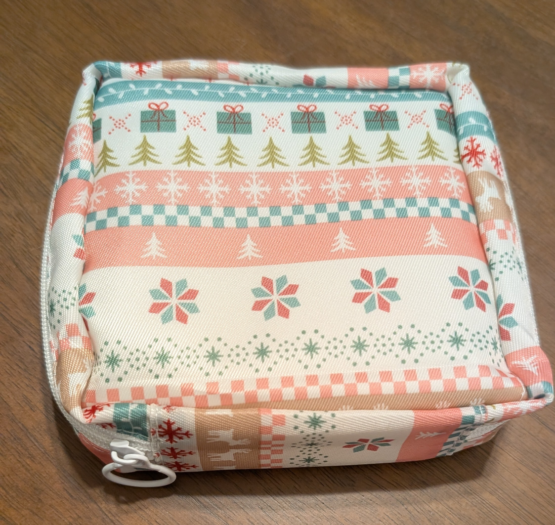 Christmas Pattern Zippered Pouch - photo 4