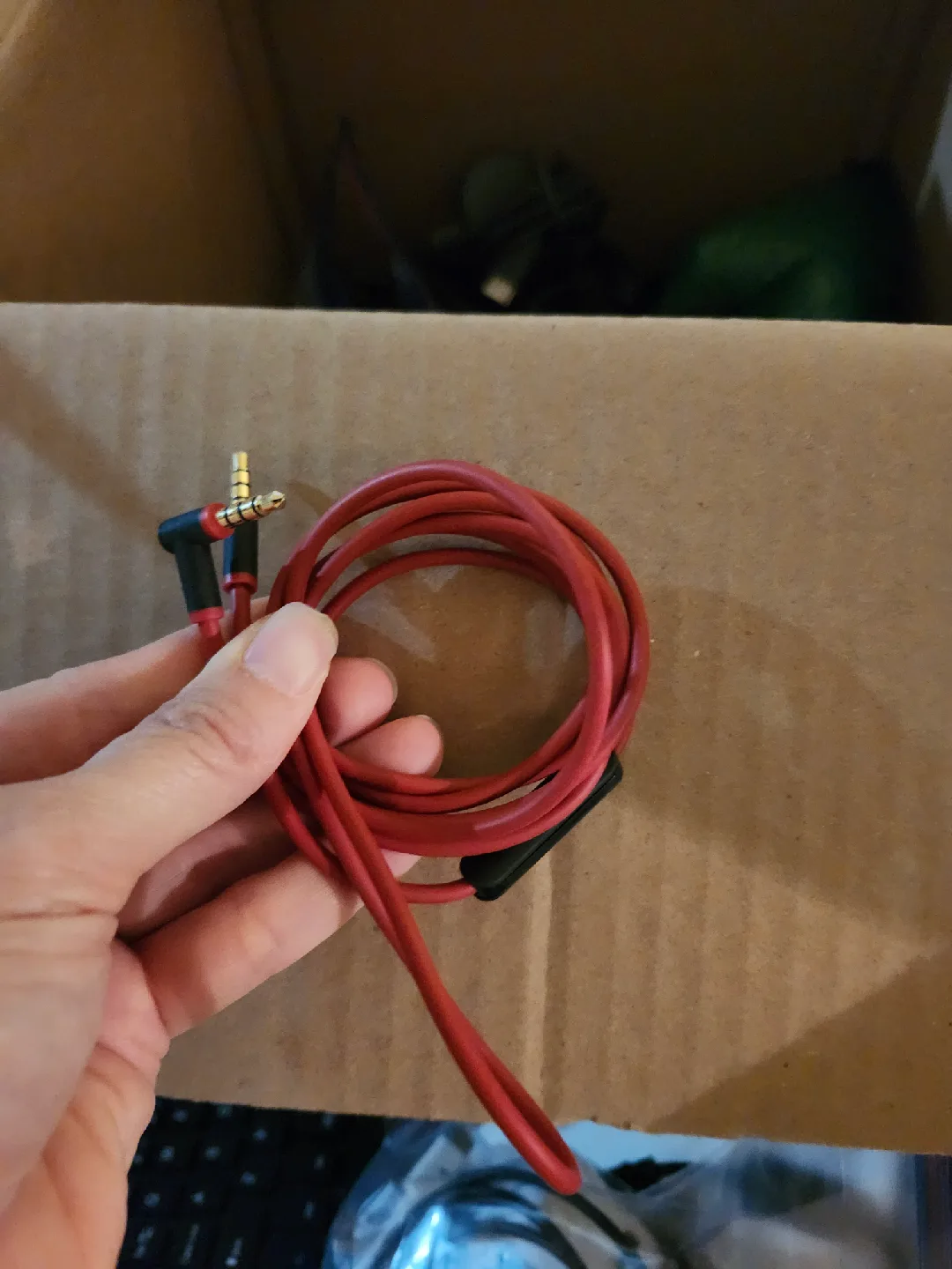 Beats Audio Cable - Red image indicator(2)