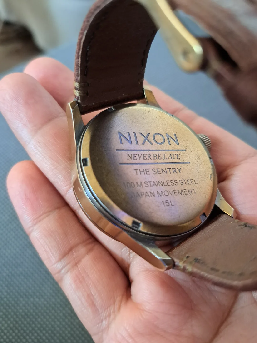 Nixon The Sentry Brown Leather Watch image indicator(2)