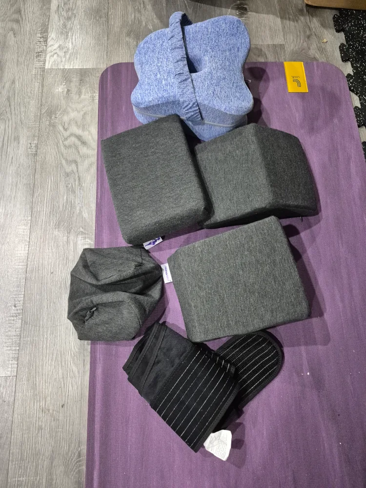 Prenabelt pregnancy pillows and belt thumbnail