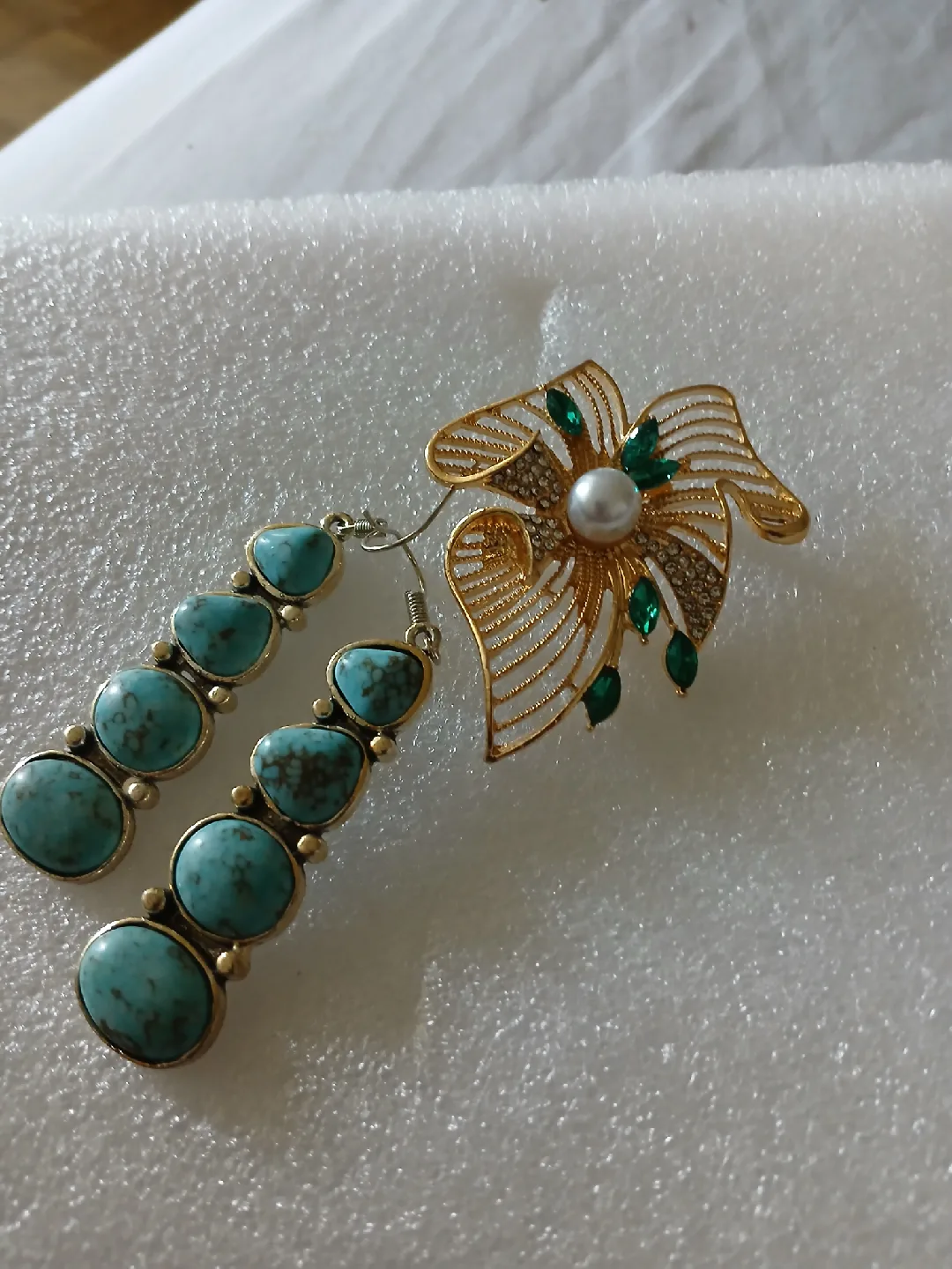Turquoise Stone Earrings & Gold Flower Brooch thumbnail