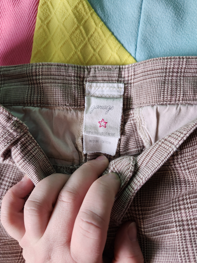 2000s Garage brown plaid board shorts - photo 5