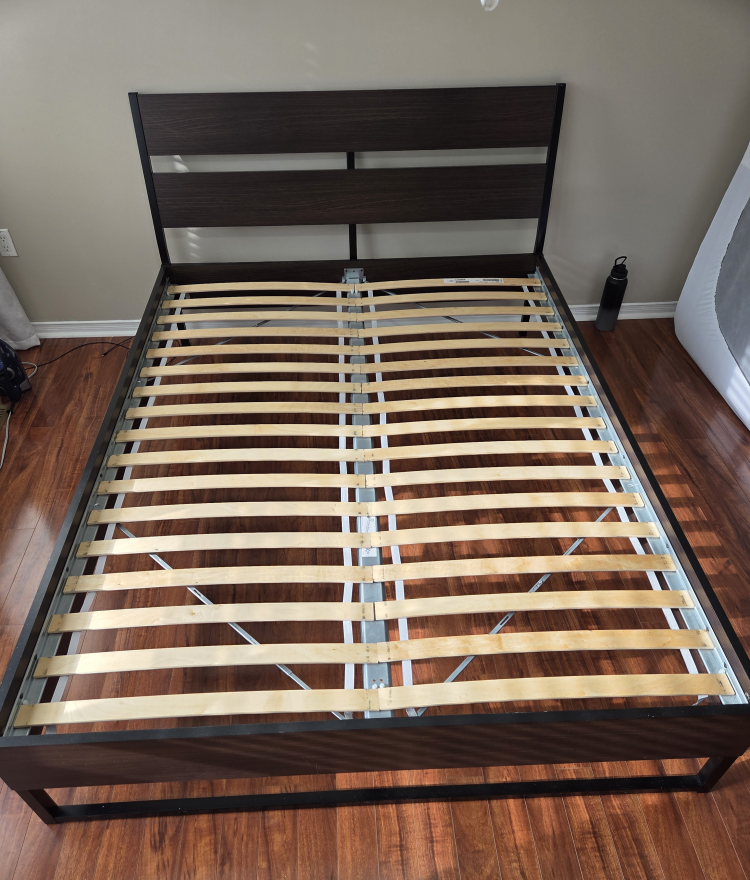 Queen bed frame - photo 4