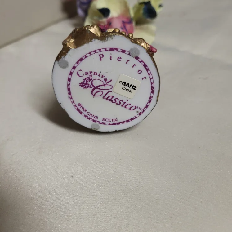 Ganz Carnival Classico Pierrot Clown Figurine image indicator(3)