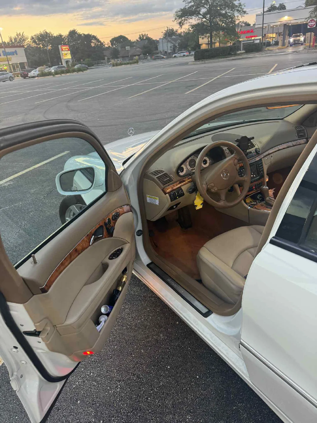 Mercedes Benz  e350 image indicator(5)